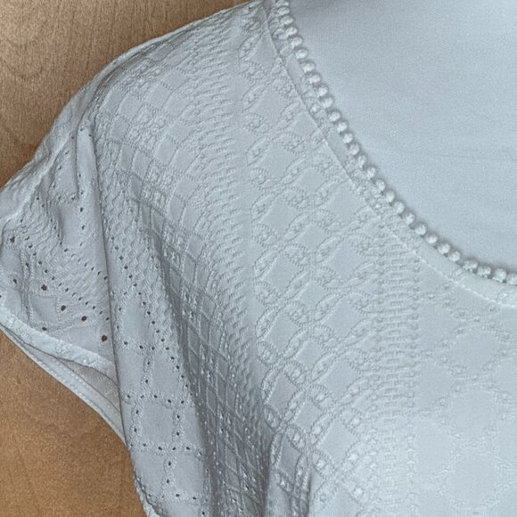 Tommy Hilfiger Crisp White Eyelet T-Shirt, Size SP - Picture 3 of 7